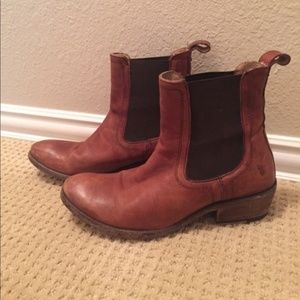 Frye Erin Leather Chelsea Bootie